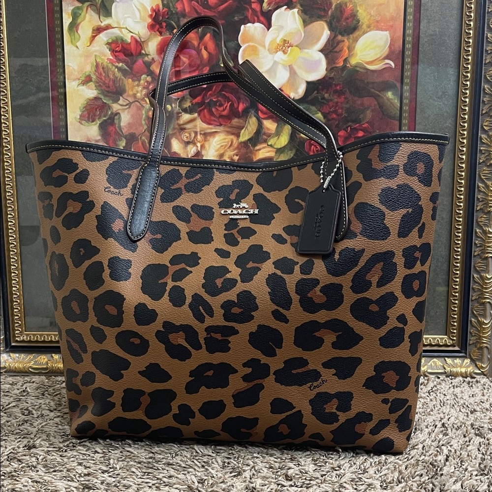 Reversible Coach City Tote Leopard Print and Signature Canvas Interior